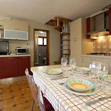 بيت للعطل Rustico La Vigna كانيرو ريفييرا